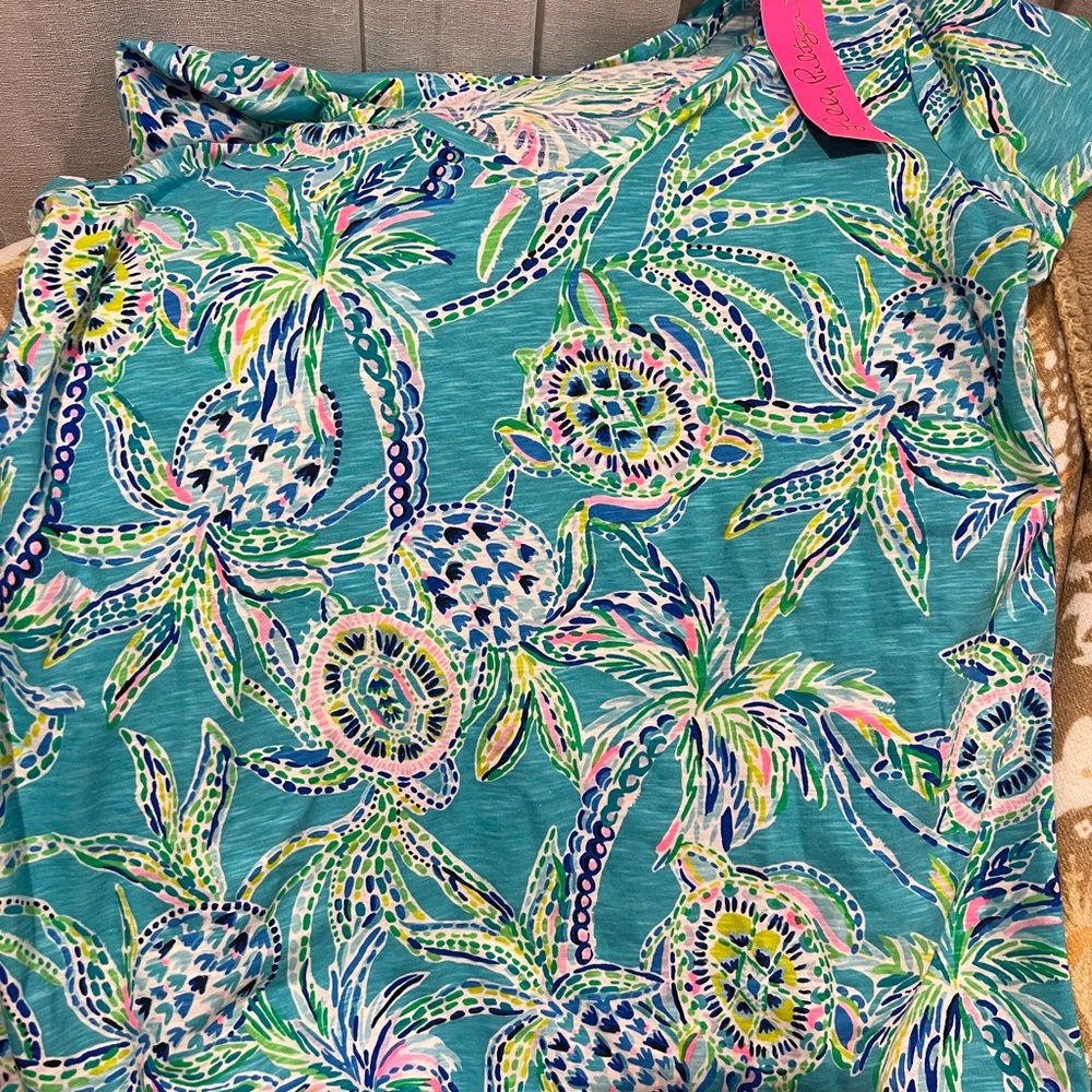 Lilly Pulitzer Etta V-Neck in Bermuda Blue and Green size M